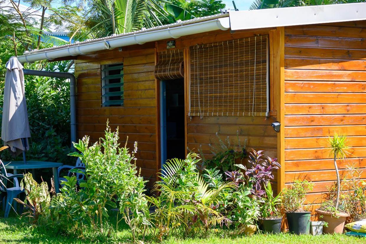 Les Bungalows Meubles Du Pharest Sainte-Suzanne エクステリア 写真