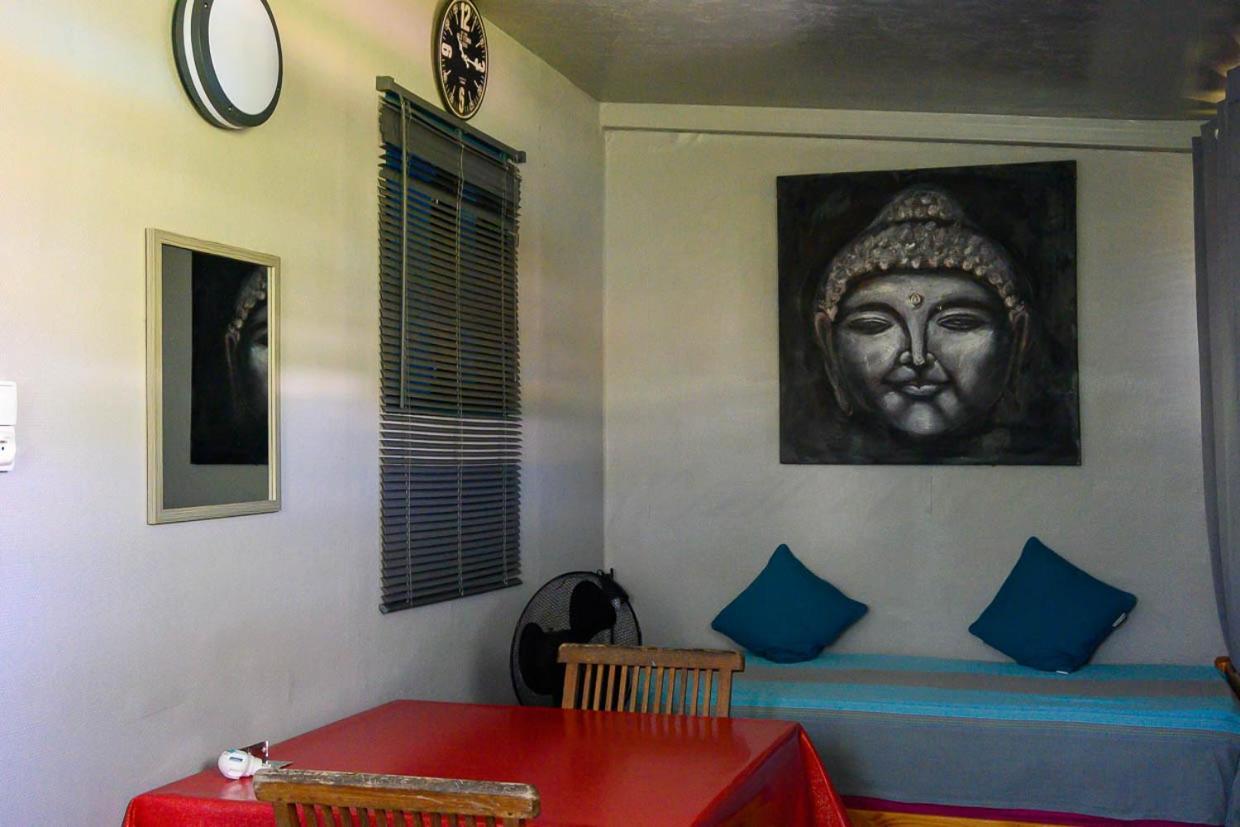 Les Bungalows Meubles Du Pharest Sainte-Suzanne エクステリア 写真